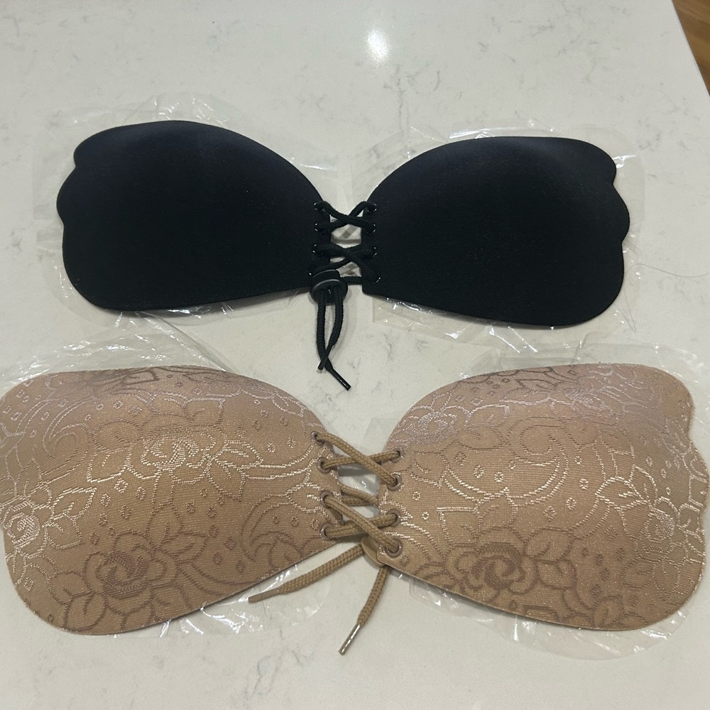 Adhesive strapless bras